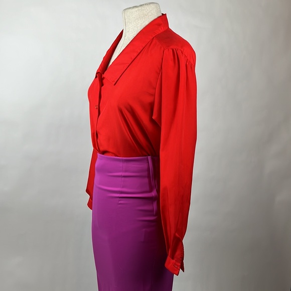 Red polyester button down blouse - Picture 3 of 8